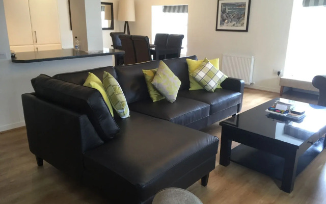 Inverness City Suites