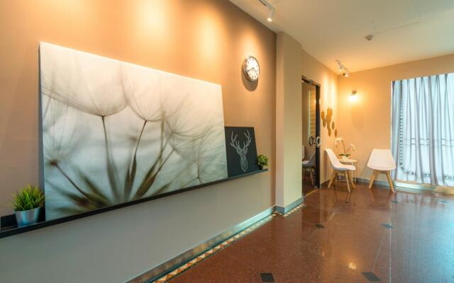 RedDoorz Hotel @ Geylang (SG Clean Certified)