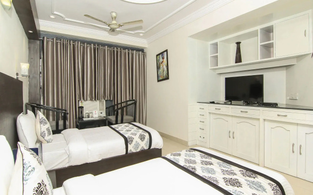 OYO 12339 Serenity Stay 2