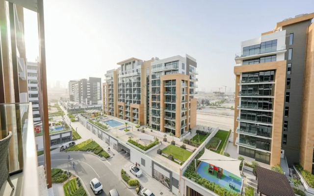 Yogi -  Azizi Riviera 18