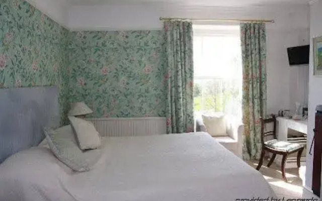 Woodlands Country House