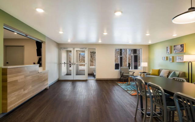 WoodSpring Suites Grand Rapids Kentwood