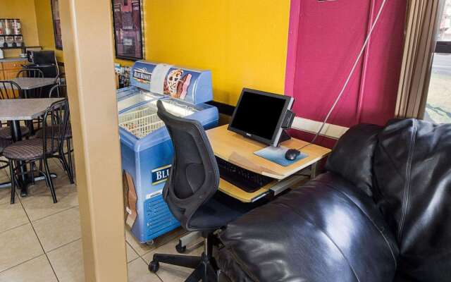 Rodeway Inn San Antonio Lackland AFB - SeaWorld