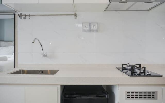 Stunning Studio Apartment at Sky House BSD