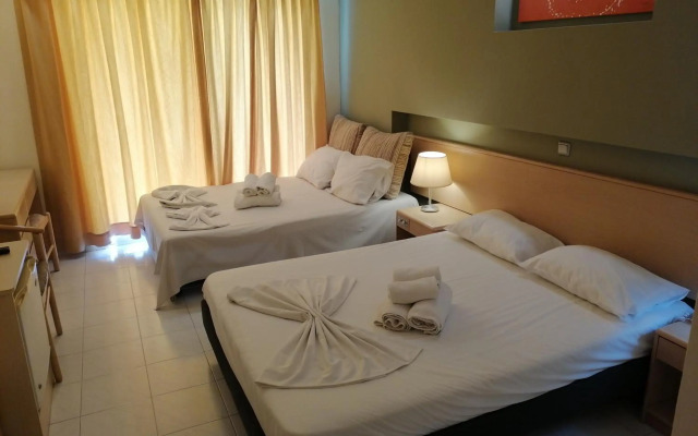 Delfinia Resort