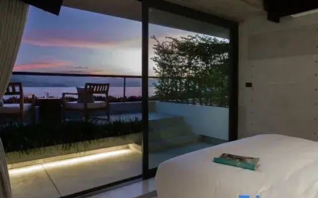 Muscat 3-Bedroom Villa with Beach Access