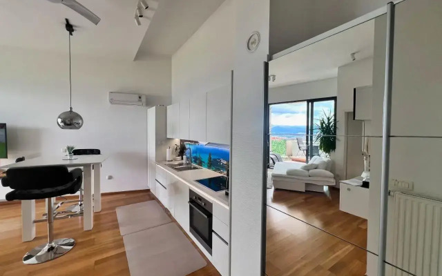 Lux -Luxury Sea and Mountains View Apartment-NEW
