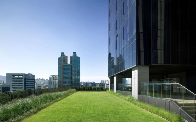 Sofitel Ambassador Seoul Hotel & Serviced Residences