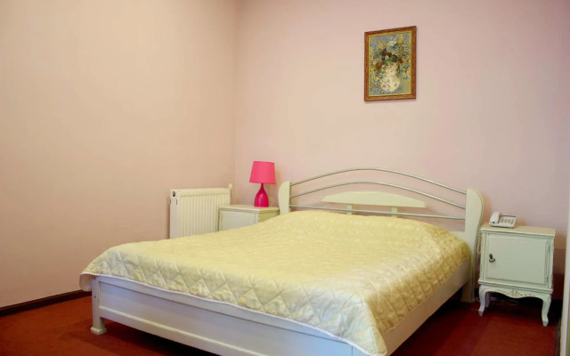 Madera Hotel
