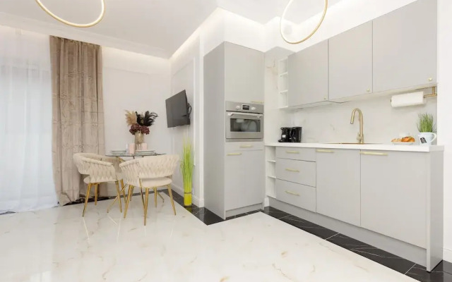 Glamour Studio by Renters Prestige