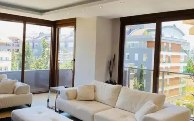 Konaklar bölgesinde Denize Yakın Lüks Dublex Daire