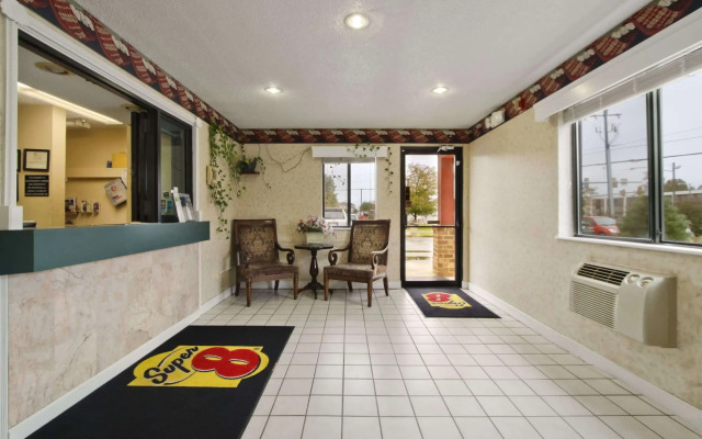 Super 8 by Wyndham Richmond Airport VA