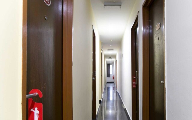 OYO 143 Swan Cottage Hotel