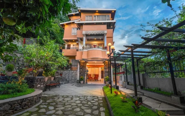 Summit Bougainvillea Tea Resort