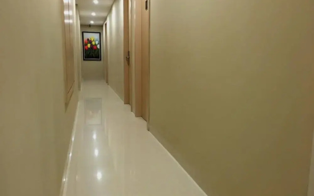 Sky Inn Express Hotel
