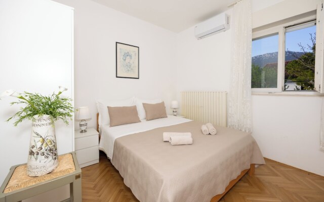 Double bed Room With Private Bathroom