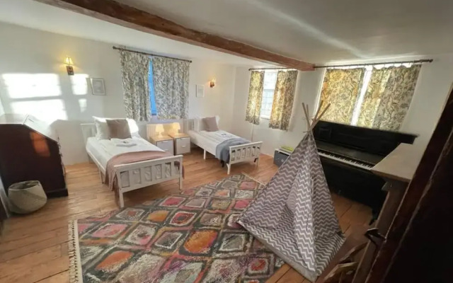 The Royal Retreat -elegant 7bdr With Garden