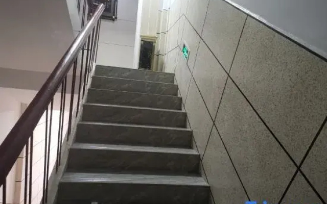 Hefeng Hanglong Hotel