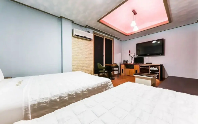 Seocheon Taxi Hotel