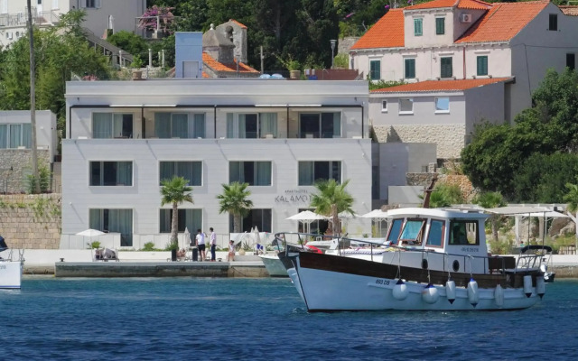 Kalamota Beach House