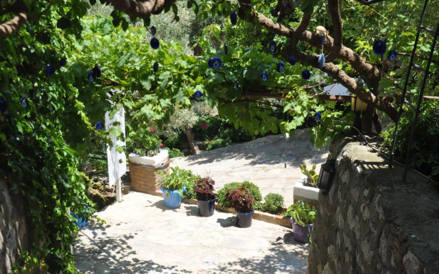Lacivert Boutique Hotel