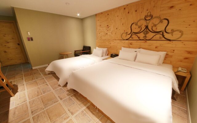Joy Plus Hotel