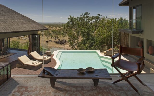 Отель Four Seasons Safari Lodge Serengeti