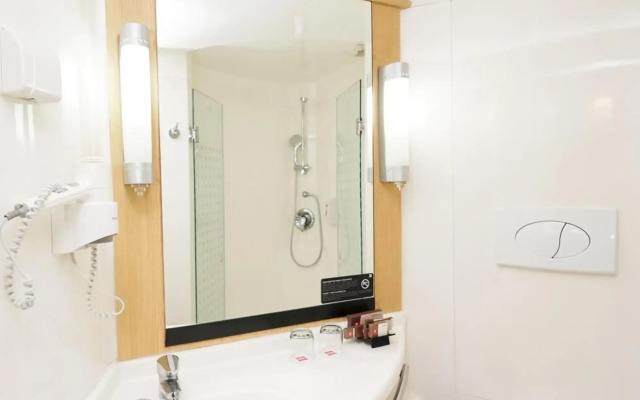 ibis Jakarta Senen