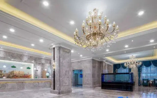Vienna International Hotel (Urumqi Wanda High-speed Railway Station)