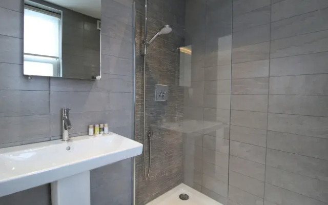 Ealing Broadway by Viridian Apartments