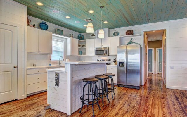 Feelin' Nauti - Four Bedroom Townhome