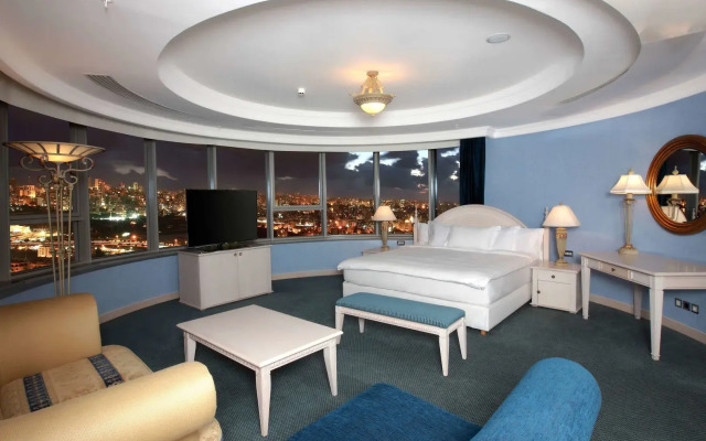 Al Habtoor Grand