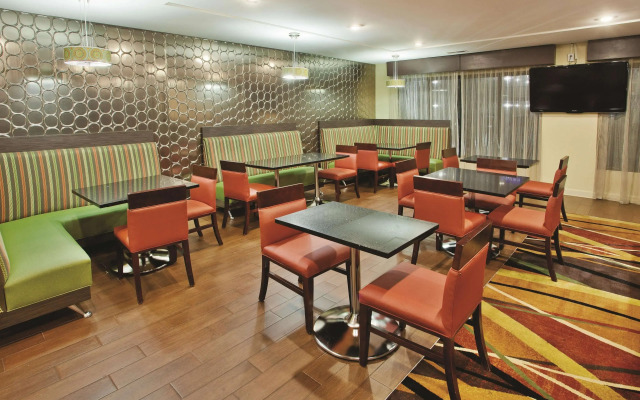 La Quinta Inn & Suites by Wyndham Florence