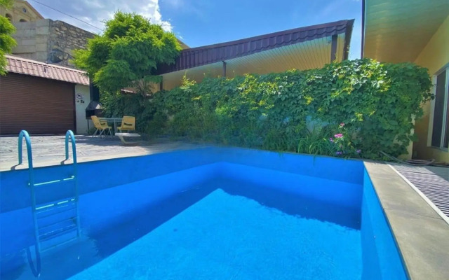 Large 5 bedroom VIP Villa 2