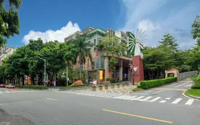 7Days Inn Hotel (Shenzhen Science and Technology Park Subway Station Vientiane City)