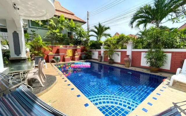 Pattaya Holiday House