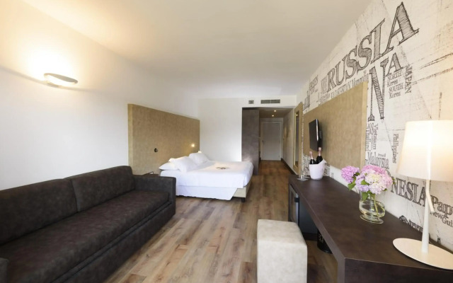 Bella Hotel & Restaurant