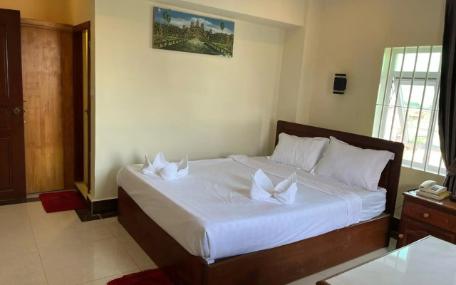 Queen Wood Hotel