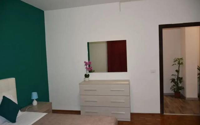 Venice Popular Apartment