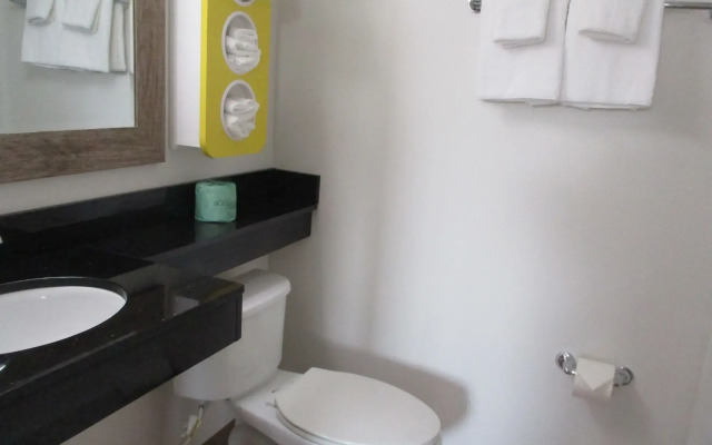 Motel 6 North Olmsted OH - Cleveland