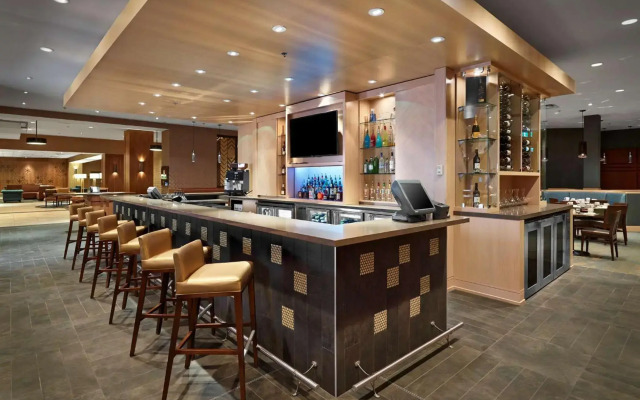 DoubleTree by Hilton Hotel & Conference Centre Regina