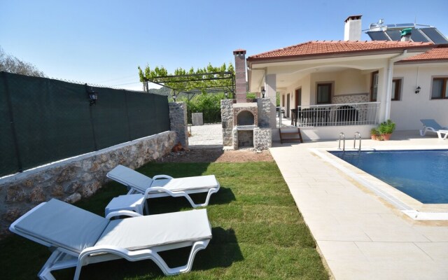 Villa Hoca by Helaltatilvillari