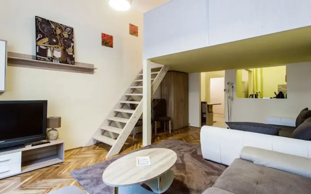 Balassi 27 Apartment