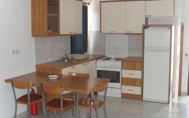 Minos Apartments & Studios II