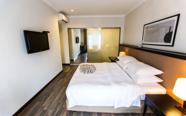 The Alcove Library Hotel