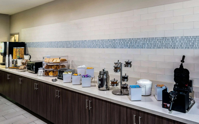 La Quinta Inn & Suites by Wyndham Houston Cypress