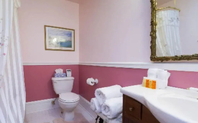 The Harbor Rose Bed & Breakfast