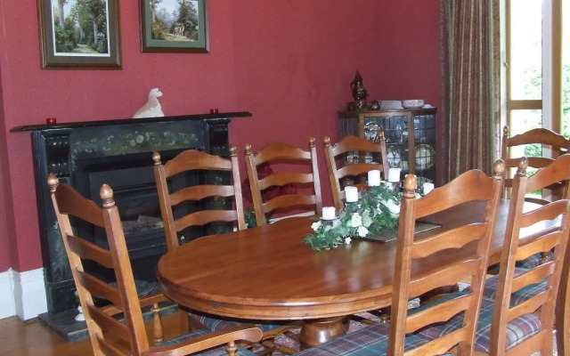 Tairoa Lodge & Cottage