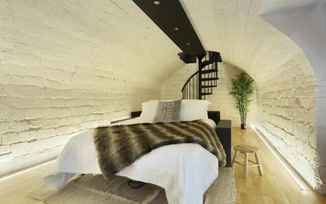 Pick A Flat's Upper Marais Apartments- Rue du Faubourg Saint-Martin