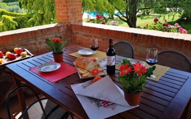 Willow apt With Shared Pool